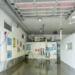 Vue intérieur du lave-auto de dépanneur Ilnu Gaz
