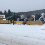 Machinerie équipée de chasse-neige pour des travaux de déneigement