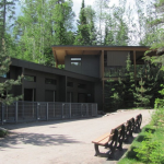 Bâtiment du Zoo sauvage de Saint-Félicien conçu par Gosselin et Fortin Architectes