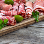 De la charcuterie au Marché Richelieu