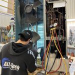 Technicien All-Tech en intervention