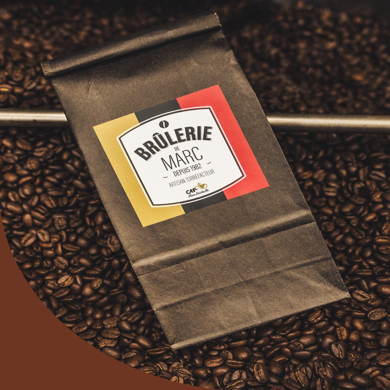 Cafe-Marc-Robitaille-Image-Carroussel_02