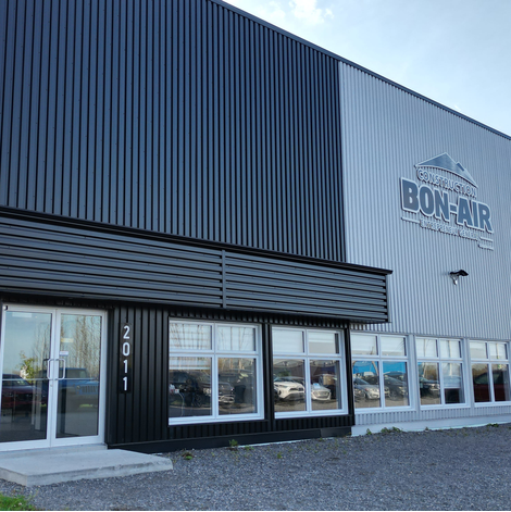 Construction-Bon-Air-Image-Devanture-Succursale-Saguenay_03