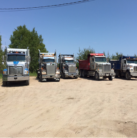 Transport-RPJM-Image-Carroussel-Flotte-de-Camions_02