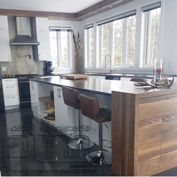 Cuisine sur mesure réalisée par Ébénisterie PTM