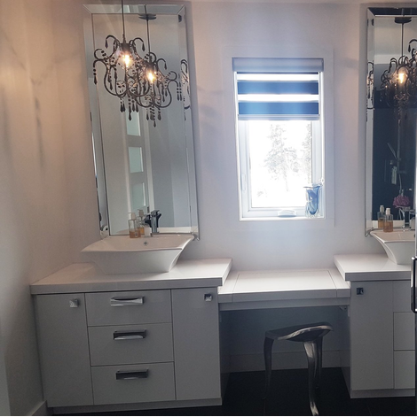 Armoires de salle de bain sur mesure – Ébénisterie PTM